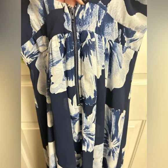 Windsor Bea Formal Floral Wrap Dress Size Medium NWT - Picture 10 of 15